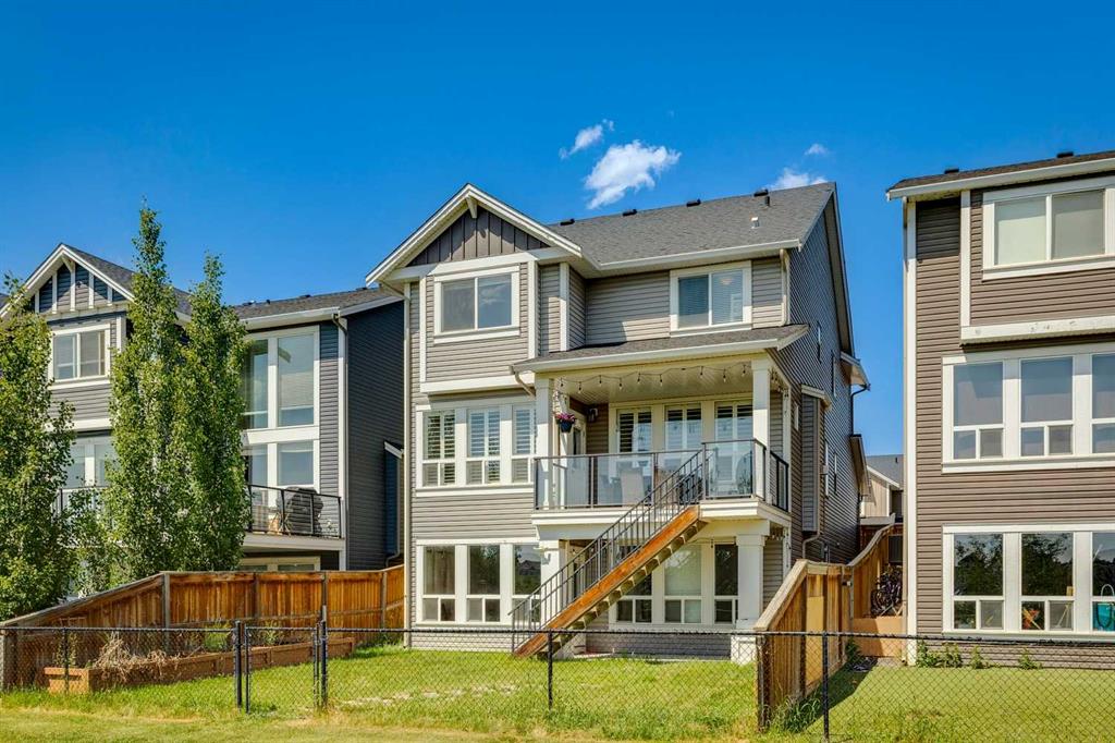 131 Reunion Green NW, Airdrie, Alberta, T4B3X1