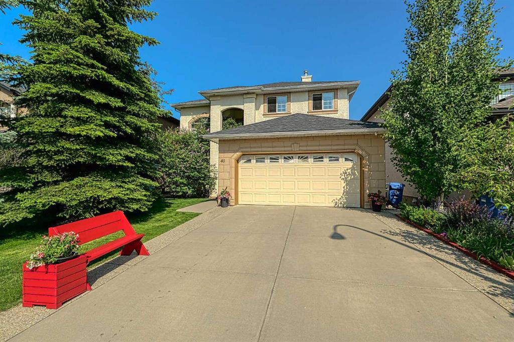 40 Royal Highland Court NW, Calgary, Alberta, T3G 4Y2