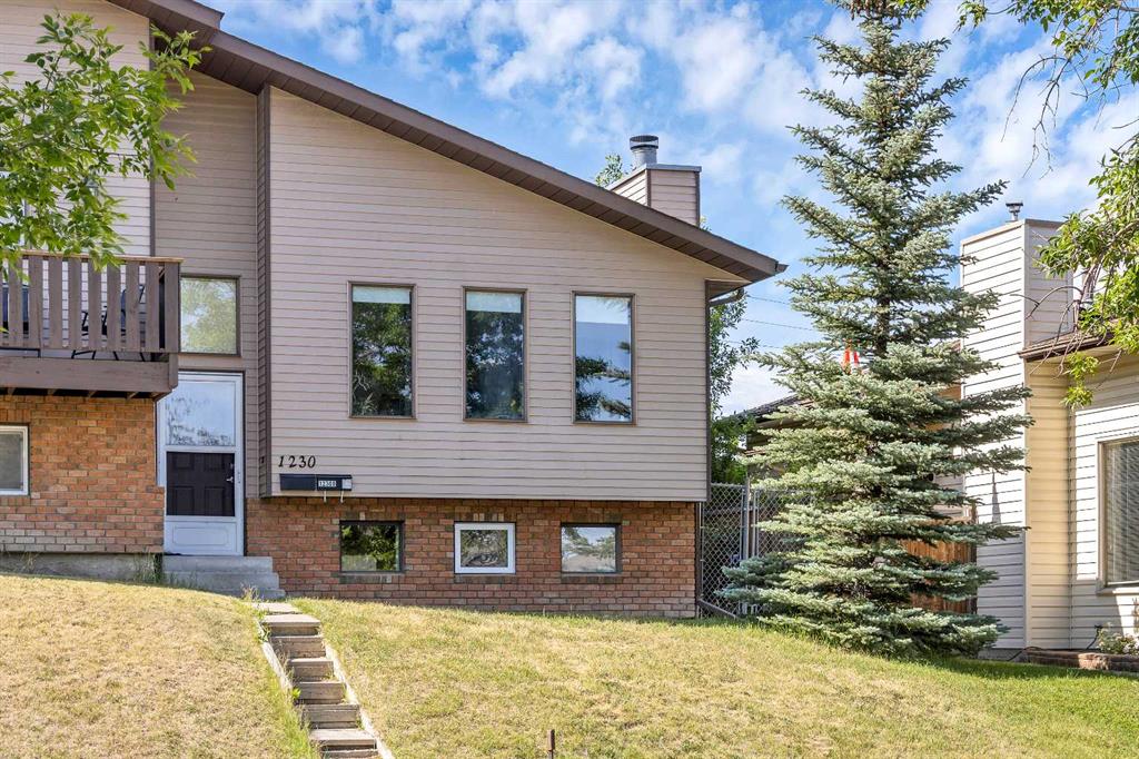 1230 Berkley Drive NW, Calgary, Alberta, T3K 1S9
