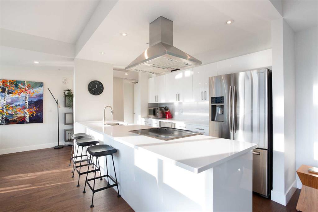 #1005 205 Riverfront Avenue SW, Calgary, Alberta, T2P 5K4
