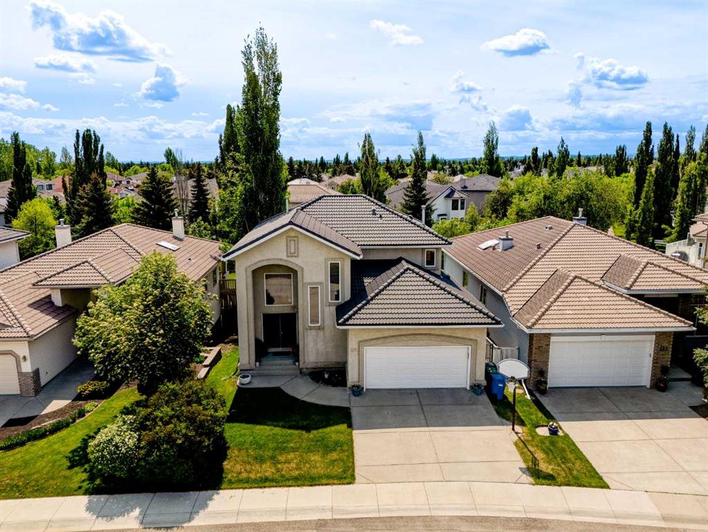129 Woodpark Close SW, Calgary, Alberta, T2W 6H1