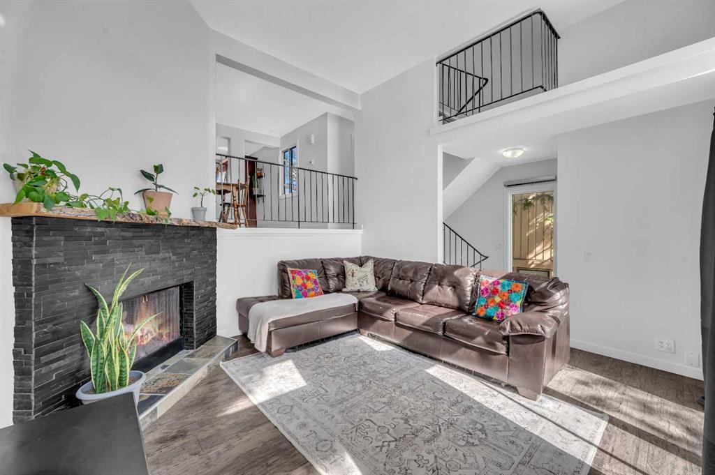 #67 70 Beacham Way NW, Calgary, Alberta, T3K 1R8