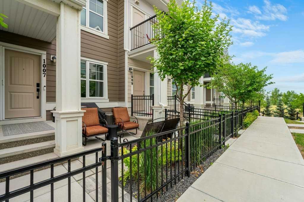 1007 Cranbrook Walk SE, Calgary, Alberta, T3M 2V5