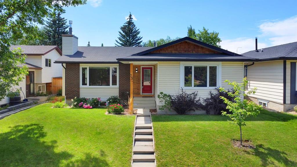 75 Woodbrook Way SW, Calgary, Alberta, T2W 4E8
