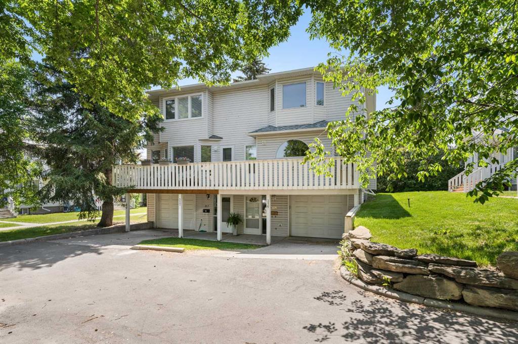 316 Killarney Glen Court SW, Calgary, Alberta, T3E 7H4