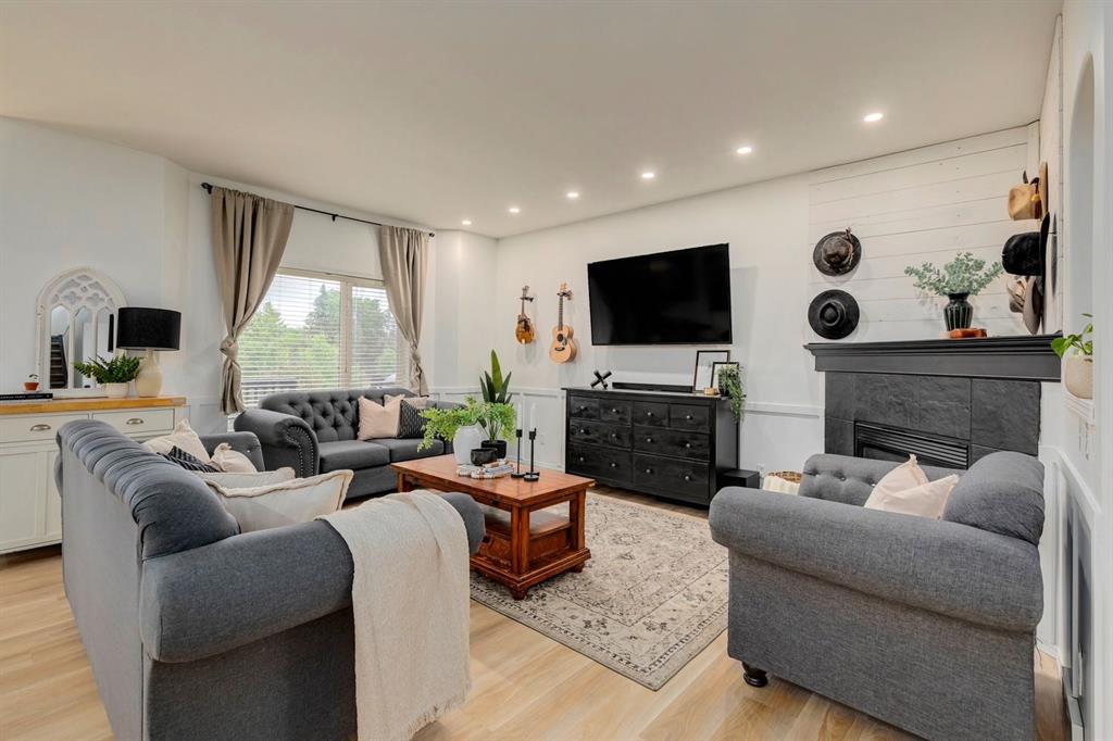 1209 Kingsland Road SE, Airdrie, Alberta, T4A 0A4