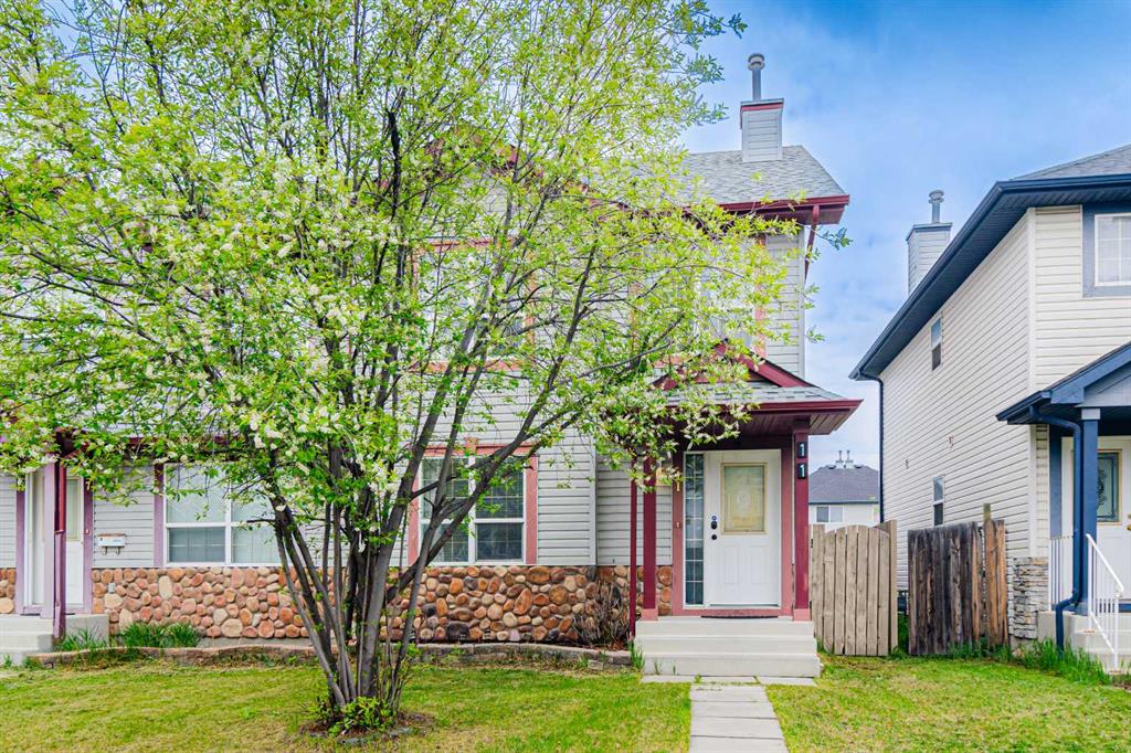 11 Taravista Gardens NE, Calgary, Alberta, T3J 4K8
