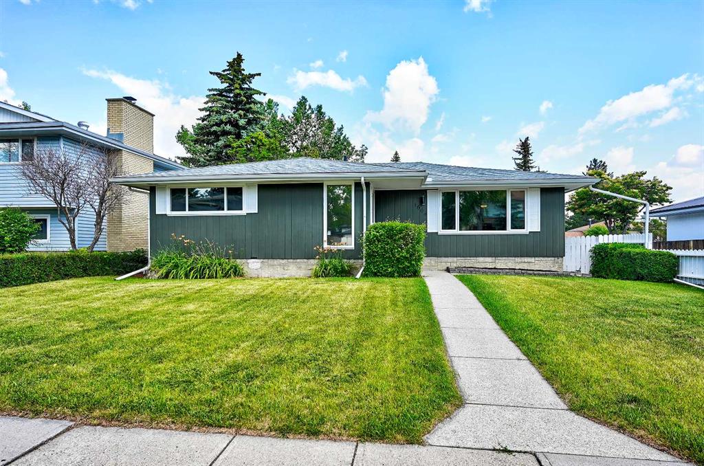 1004 Cantabrian Drive SW, Calgary, Alberta, T2W 1L7