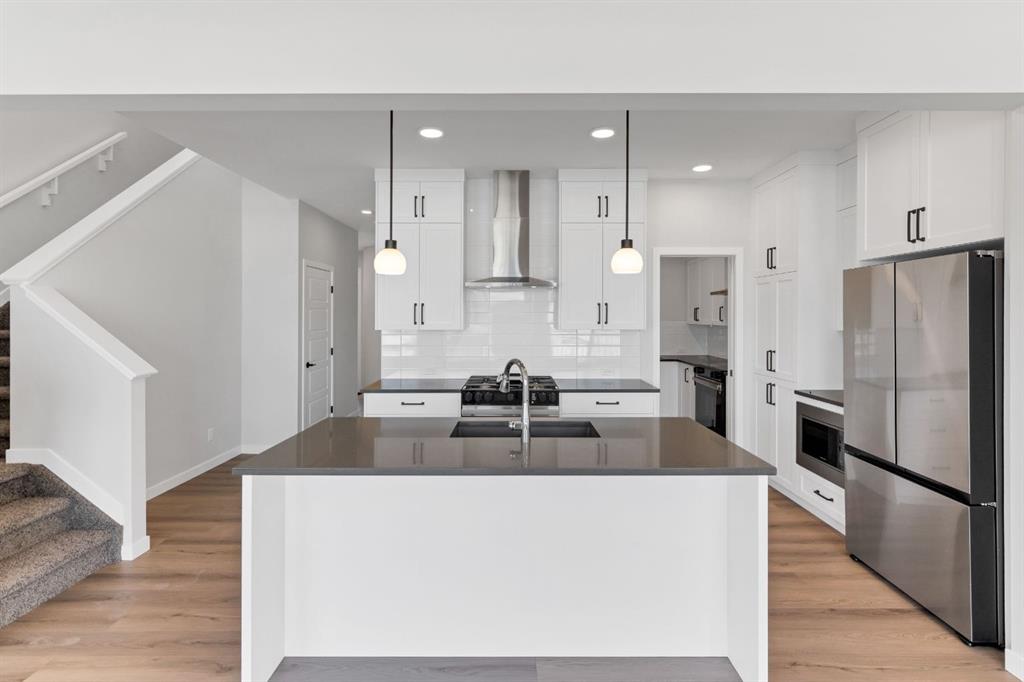 433 Lewiston Landing NE, Calgary, Alberta, T3P 2P3