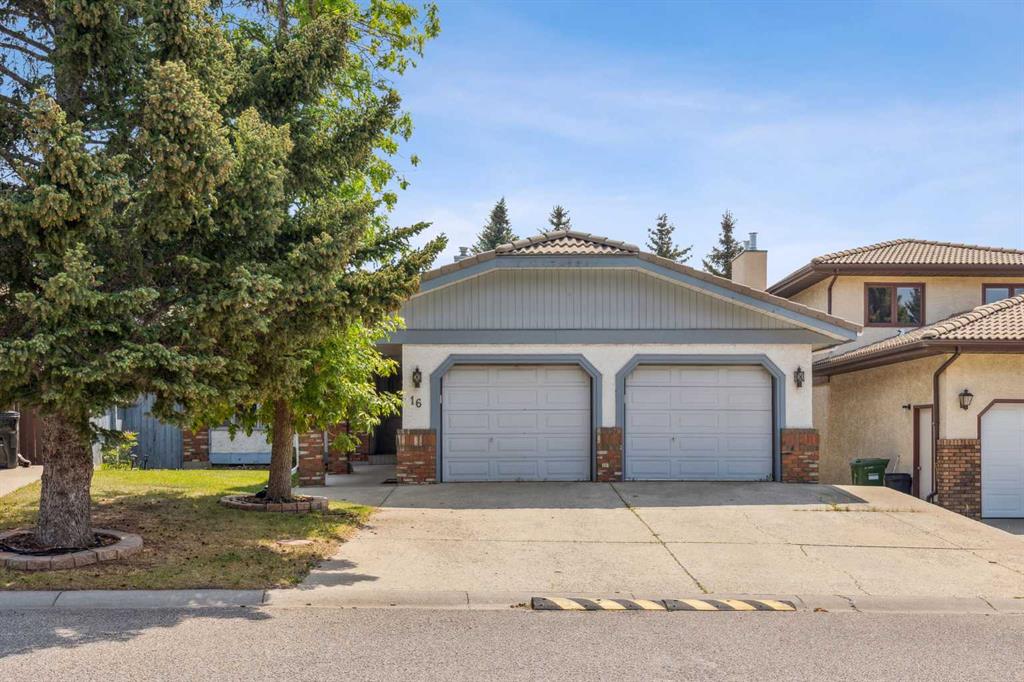 16 Edcath Mews NW, Calgary, Alberta, T3A 3S7