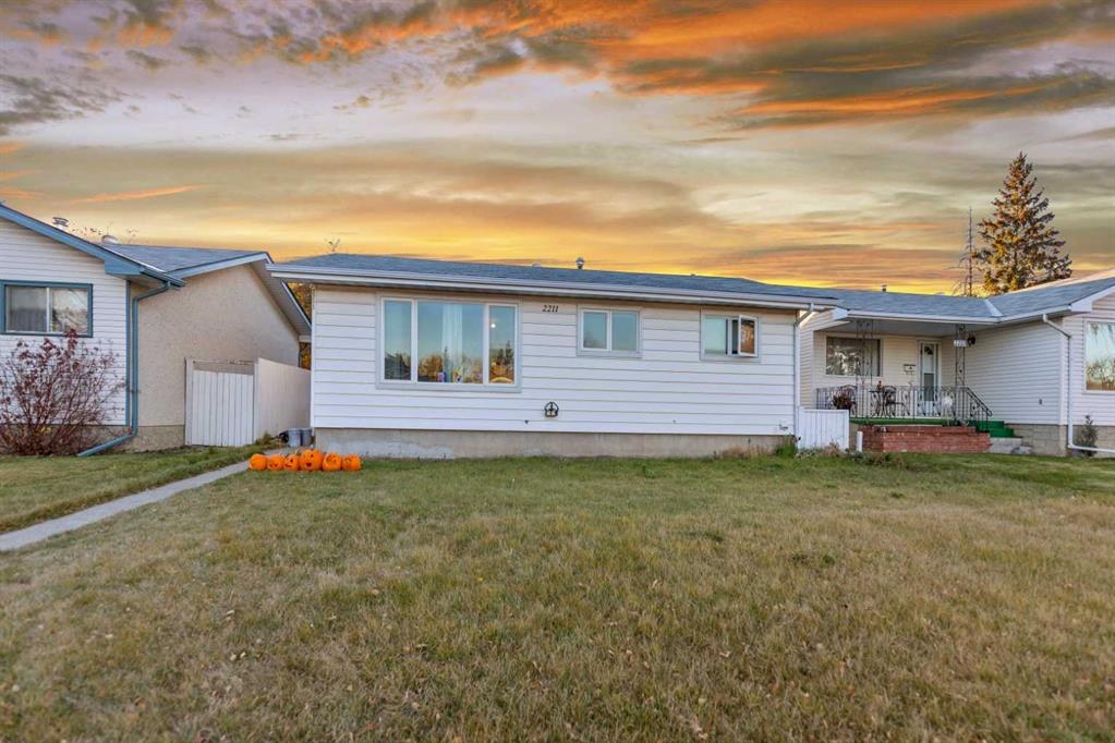 2211 43 Street SE, Calgary, Alberta, T2B 1H4