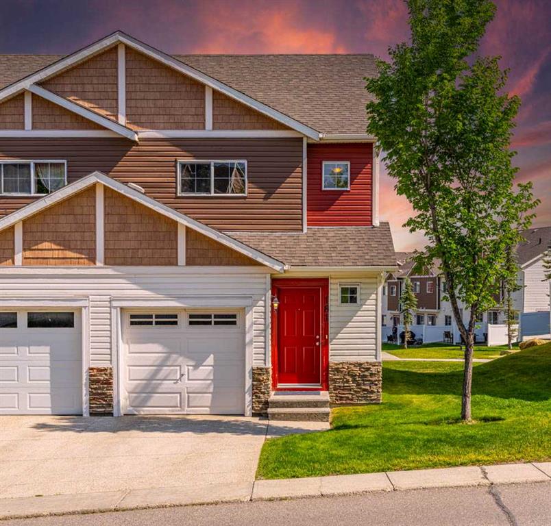 181 Pantego Lane NW, Calgary, Alberta, T3K 0T1
