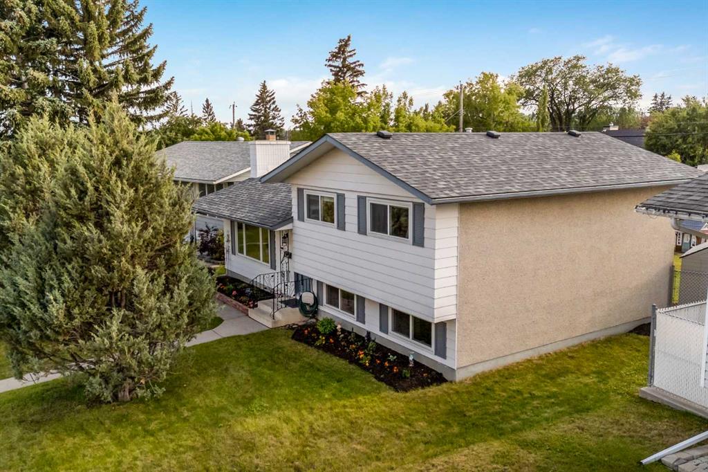319 Huntbourne Hill NE, Calgary, Alberta, T2K 3Y5