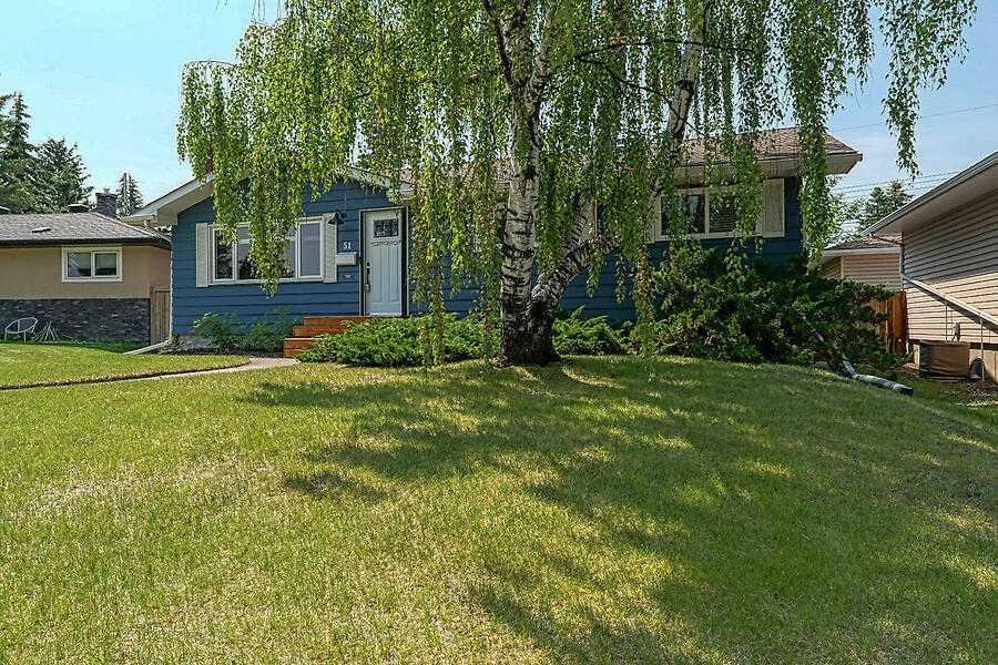 51 Hollyburn Road SW, Calgary, Alberta, T2V 3H2