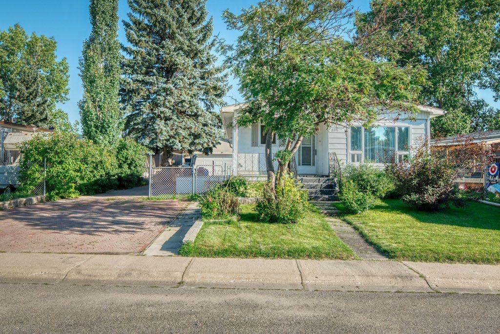 111 Brentwood Drive, Strathmore, Alberta, T1P 1E4