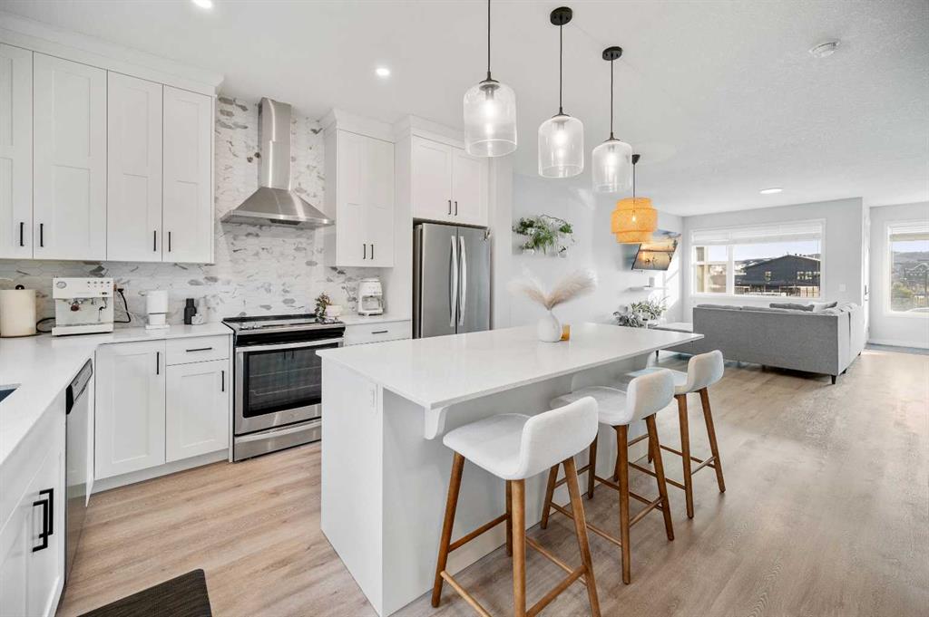 180 Rowmont Boulevard NW, Calgary, Alberta, t3l2m4