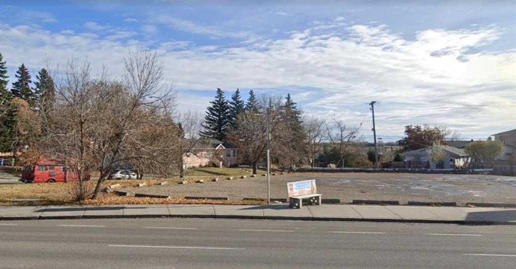 5024 Centre Street NE, Calgary, Alberta, T2K0S8