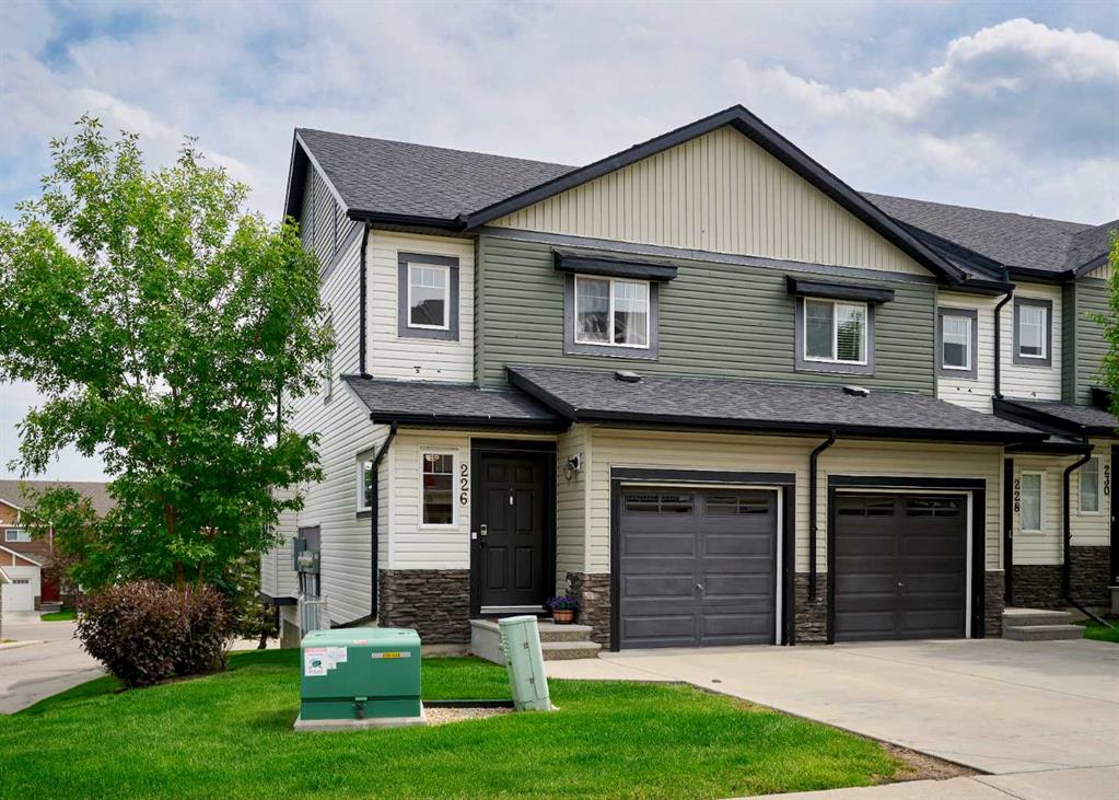 226 Pantego Lane NW, Calgary, Alberta, T3K 0T1
