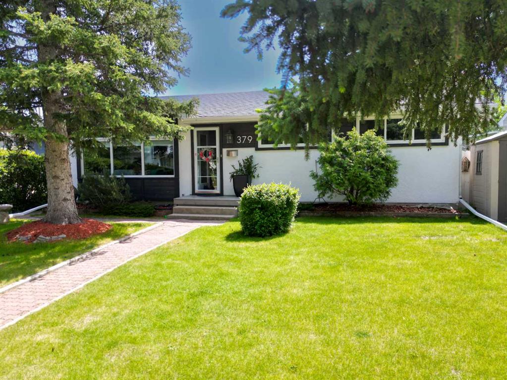 379 Westwood Drive SW, Calgary, Alberta, T3C 2W5