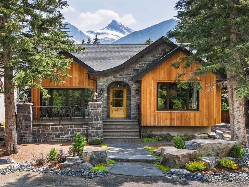 429 2nd Street, Canmore, Alberta, T1W 2J9
