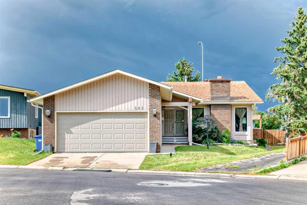 583 Woodpark Crescent SW, Calgary, Alberta, T2W 2S1