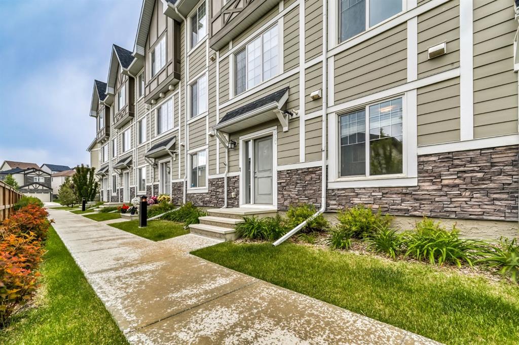 607 Nolanlake Villas NW, Calgary, Alberta, T3R 0Z7