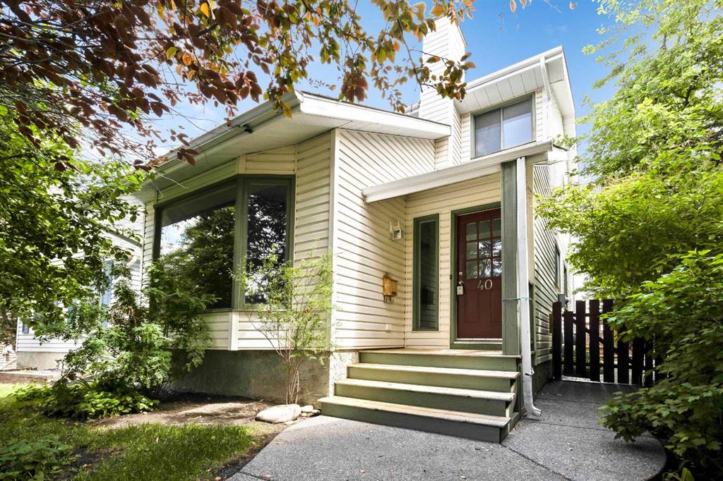 40 Gleneagle Place SW, Calgary, Alberta, T3E6R5