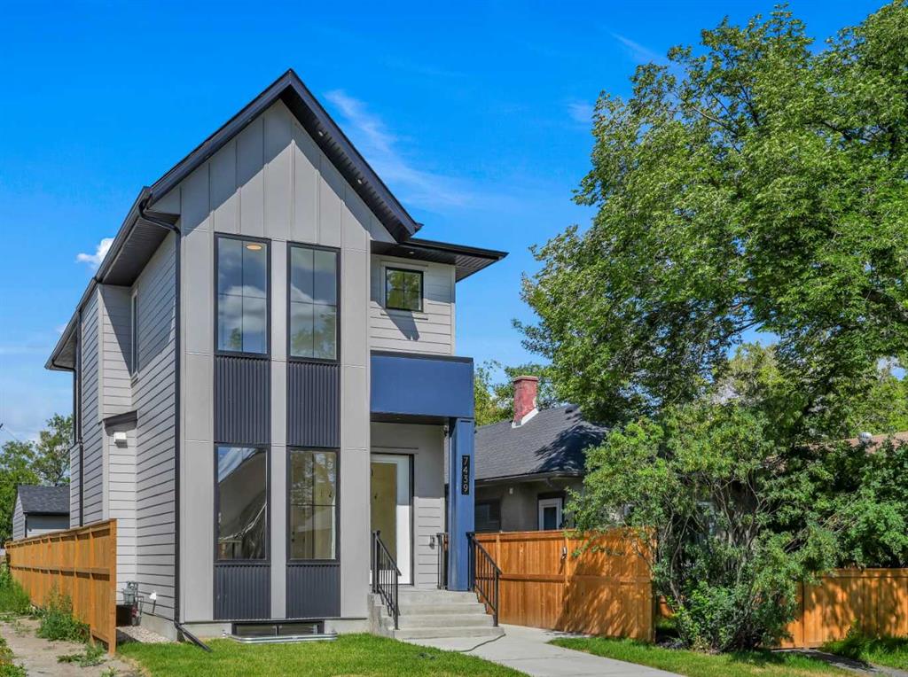 7439 21A Street SE, Calgary, Alberta, T2E 8R8