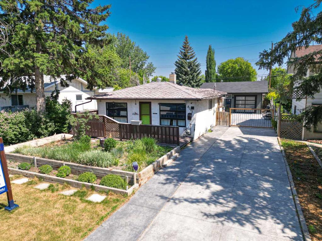 8012 33 Avenue NW, Calgary, Alberta, T3B 1L7