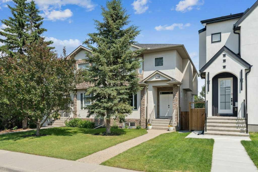 2208 33 Street SW, Calgary, Alberta, T3E 2T1