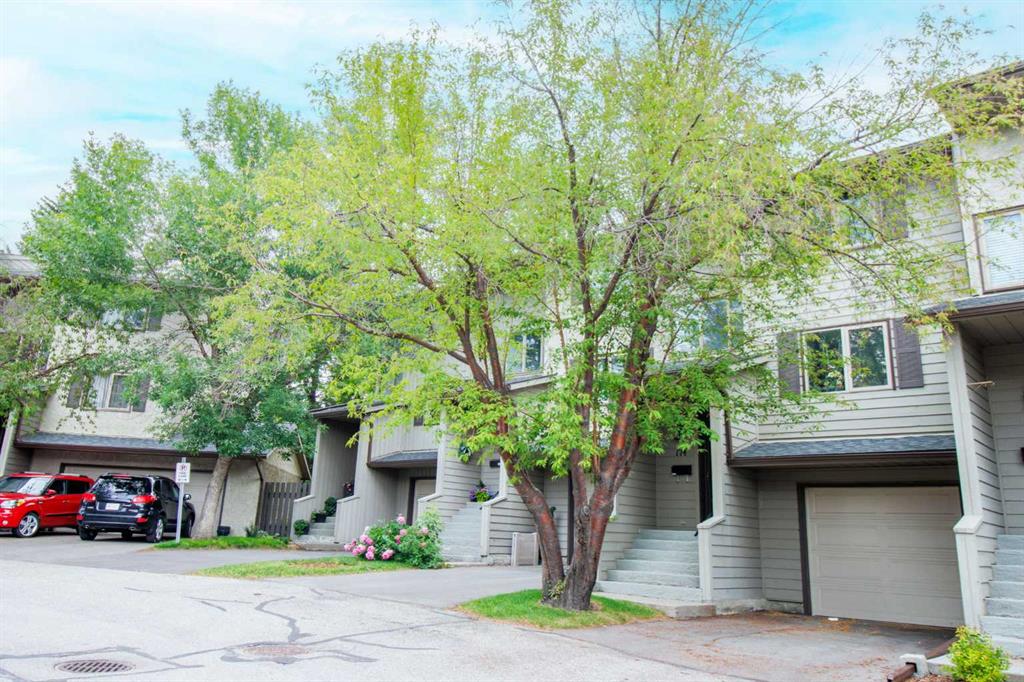 174 Glamis Terrace SW, Calgary, Alberta, T3E 6V3