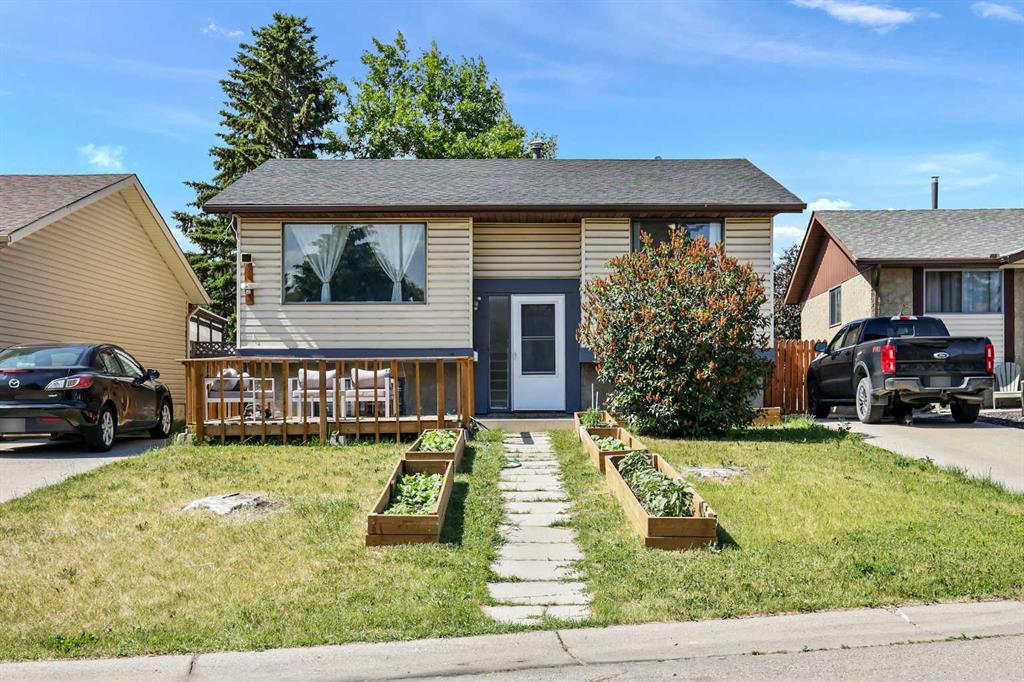 136 Aboyne Place NE, Calgary, Alberta, T2A 5Z1