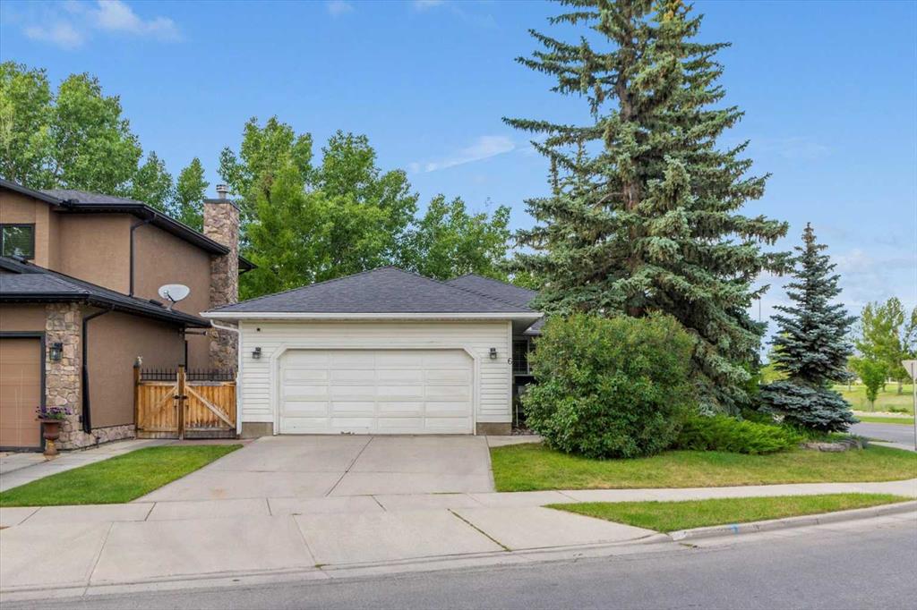 6 Douglasbank Drive SE, Calgary, Alberta, T2Z 2B7