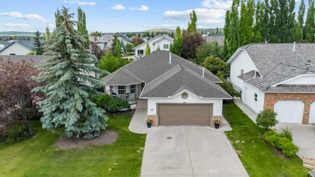 43 West Mitford Crescent, Cochrane, Alberta, T4C 1L2