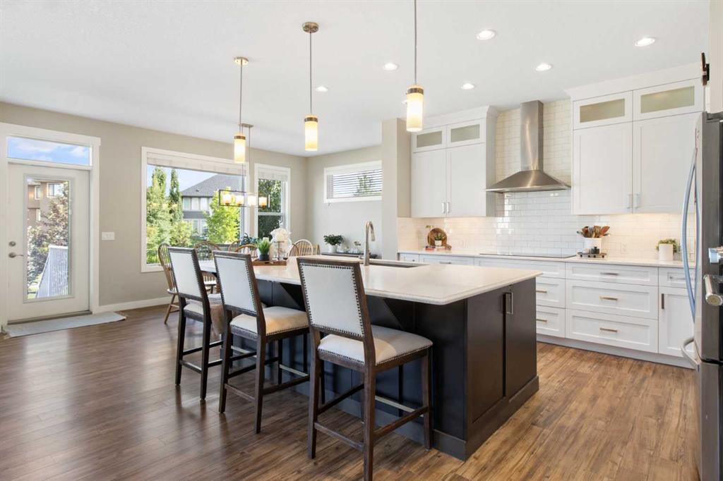 33 Silverado Crest Bay SW, Calgary, Alberta, T2X 2B3