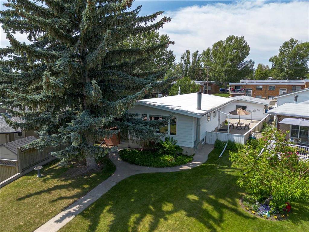 4507 Namaka Crescent NW, Calgary, Alberta, T2K 2H5
