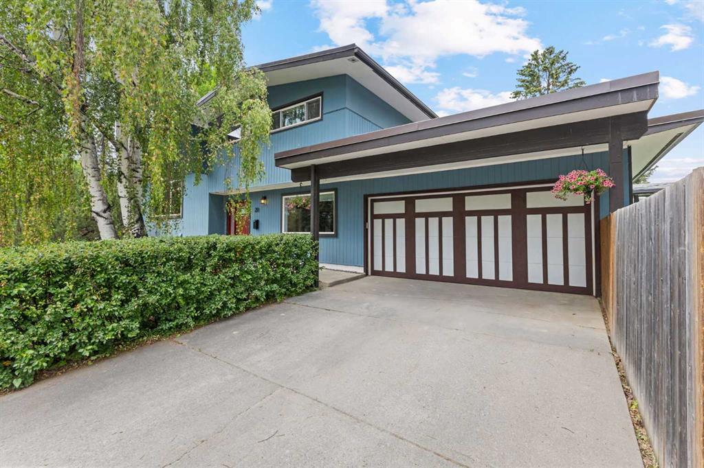 20 Gissing Drive SW, Calgary, Alberta, T3E 4V7