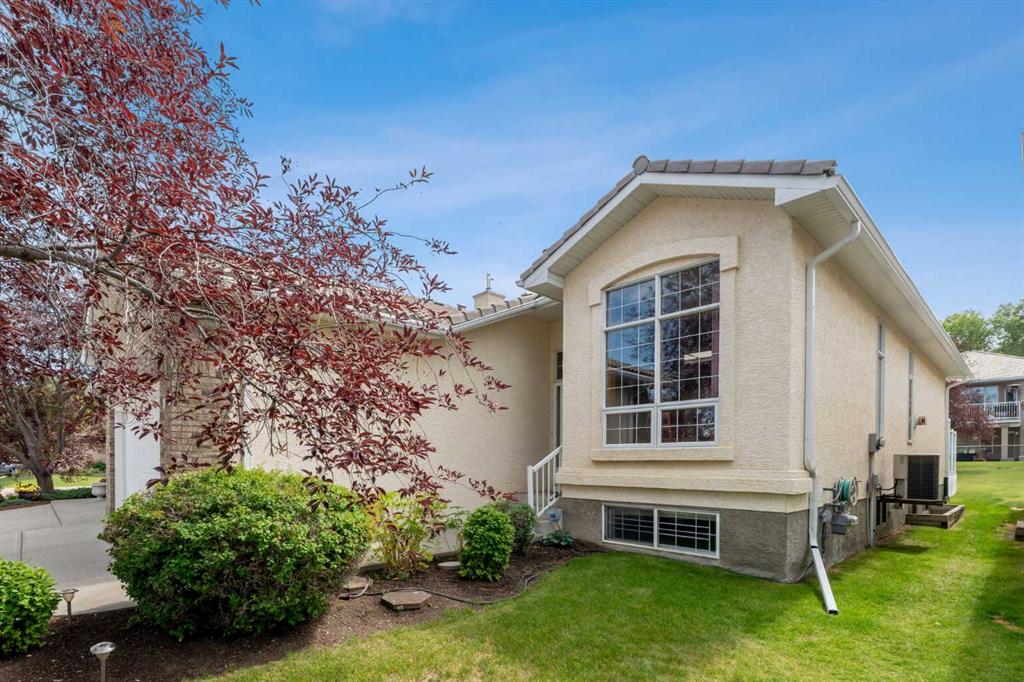 11 Hamptons Bay NW, Calgary, Alberta, T3A 5R6