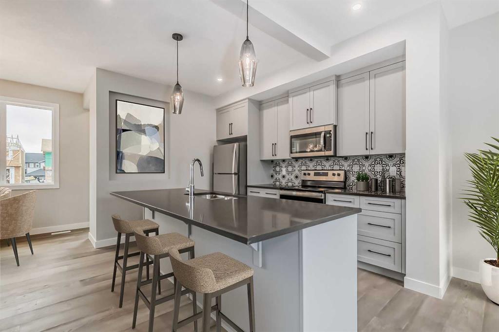 25 Southborough Lane, Cochrane, Alberta, T4C 3J4