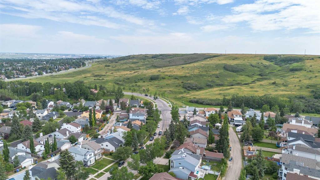 200 Macewan Glen Drive NW, Calgary, Alberta, T3K 2G4