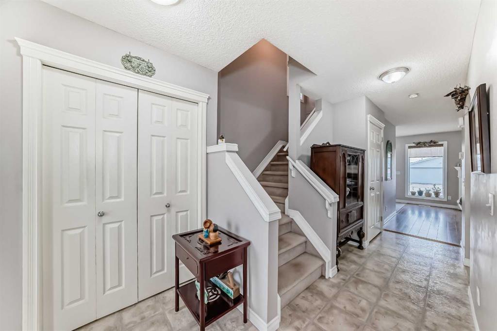369 Taradale Drive NE, Calgary, Alberta, T3J 4S2
