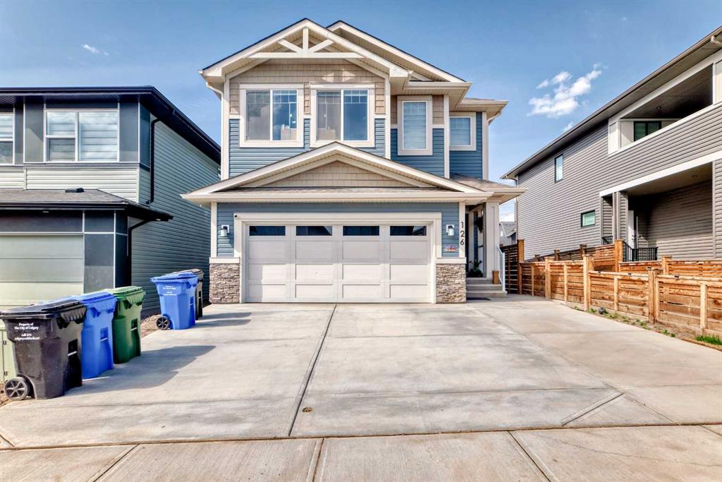 126 Lucas Close NW, Calgary, Alberta, T3P 1Z4