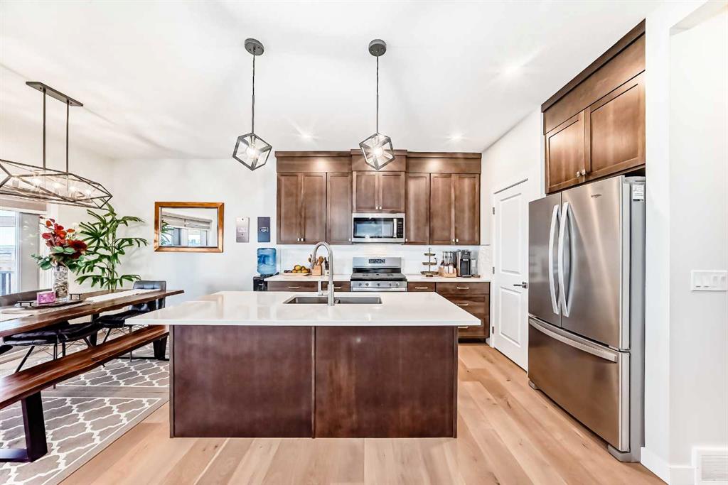 128 Savanna Lane NE, Calgary, Alberta, T3J 0X4