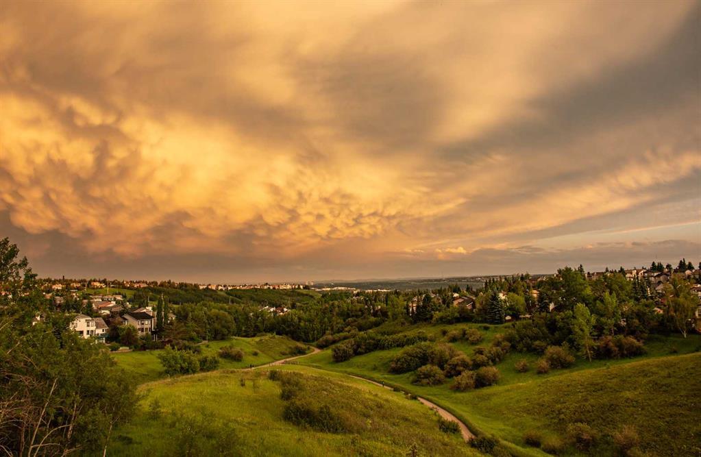 55 Edgepark Rise NW, Calgary, Alberta, T3A 4G4