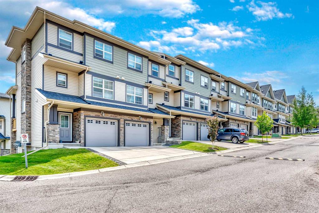 33 Panatella Road NW, Calgary, Alberta, T3K 0S7