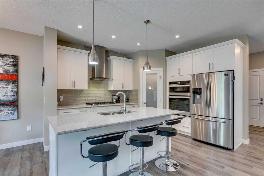 153 Walgrove Terrace SE, Calgary, Alberta, T2X 4E6