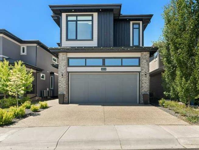 424 Discovery Place SW, Calgary, Alberta, T3H 3Y3