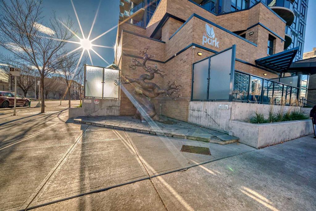 #202 303 13 Avenue SW, Calgary, Alberta, T2R 0Y9