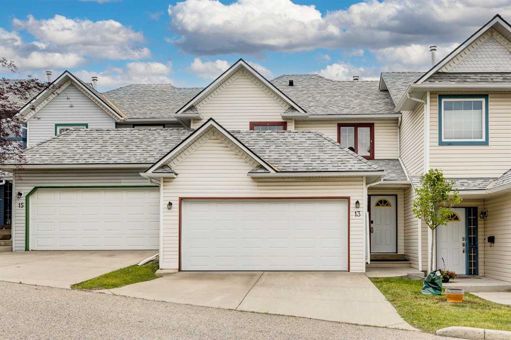 13 Patina View SW, Calgary, Alberta, T3H 3R4