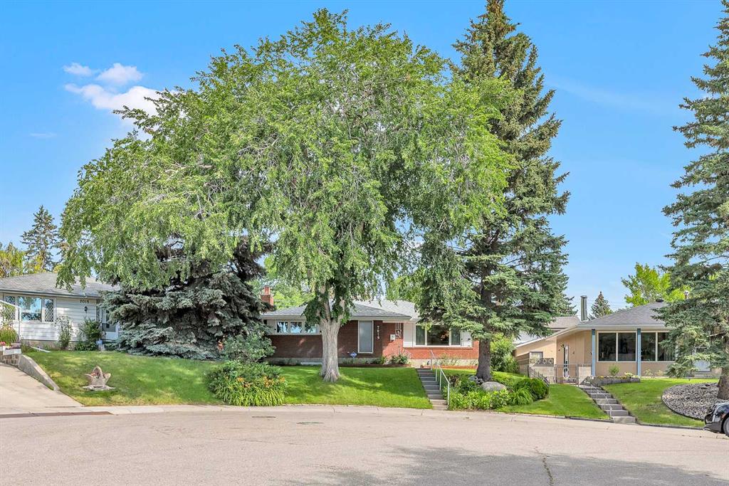 7019 Hunterbow Crescent NW, Calgary, Alberta, T2K 4R4